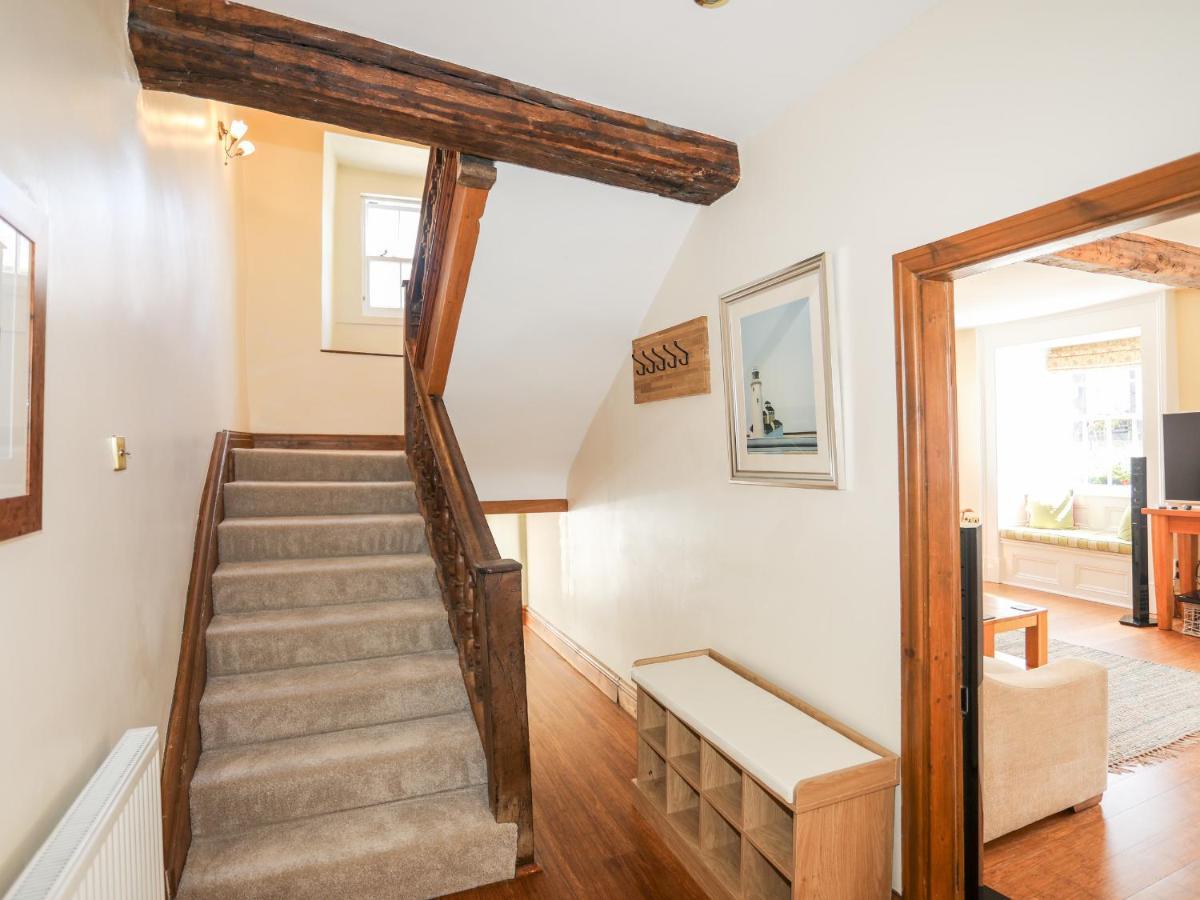 Above Deck Apartment *
